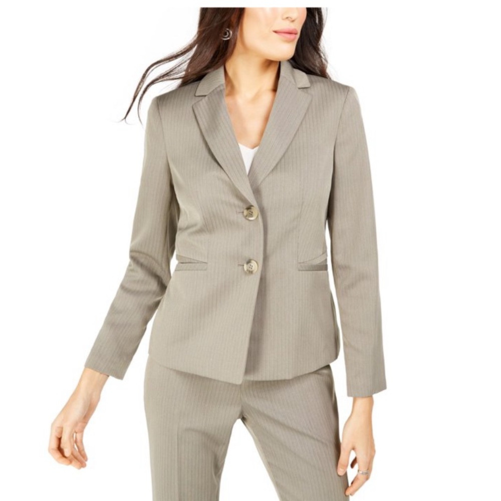 Brand New Le Suit 2 Piece Pants Suit!